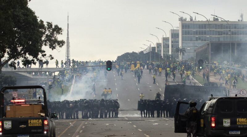 STF responsabilizou 1.190 pessoas por atos antidemocráticos de 2023