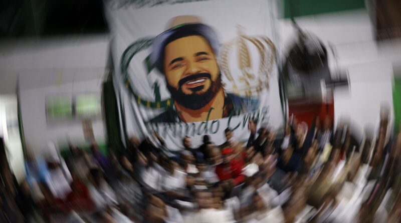 Sambista perfeito: Arlindo Cruz é celebrado com festa no Império Serrano