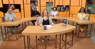 Sem Censura homenageia o sambista Arlindo Cruz