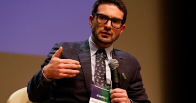 Tarifaço é ineficaz até para americanos, diz economista de Harvard