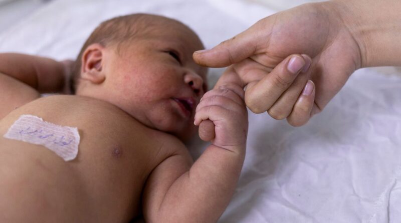 Teste do olhinho deve ser repetido três vezes ao ano até os 3 anos