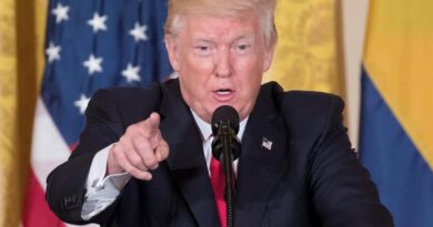 Trump envia submarinos nucleares para Rússia após crítica de Medvedev