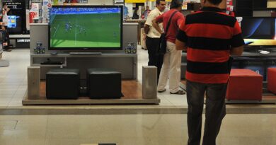 Vendas no comércio recuam 0,1% em junho, 3º mês seguido de queda