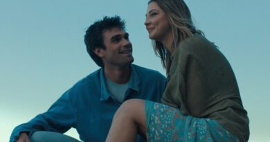 romance com Madelyn Cline e KJ Apa chega ao Prime Video