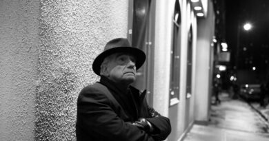 série documental sobre diretor ganha trailer e data de estreia