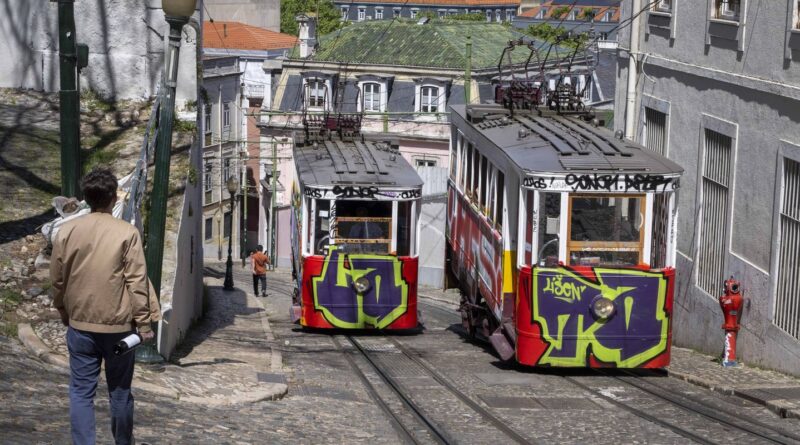 Acidente com bondinho em Lisboa deixa 15 mortos