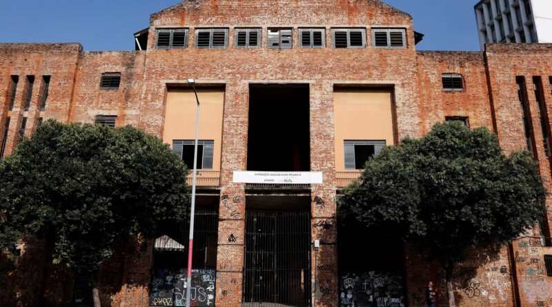 Andre Rebouças é homenageado com nome de prédio na Pequena África