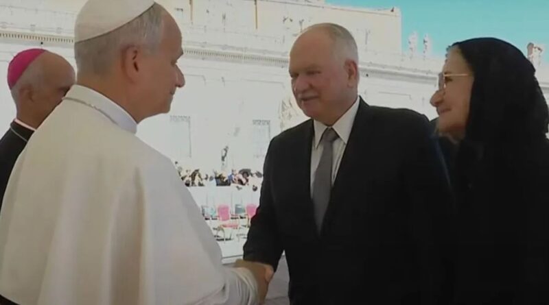 Antes de assumir presidência do STF, Fachin visita papa Leão XIV