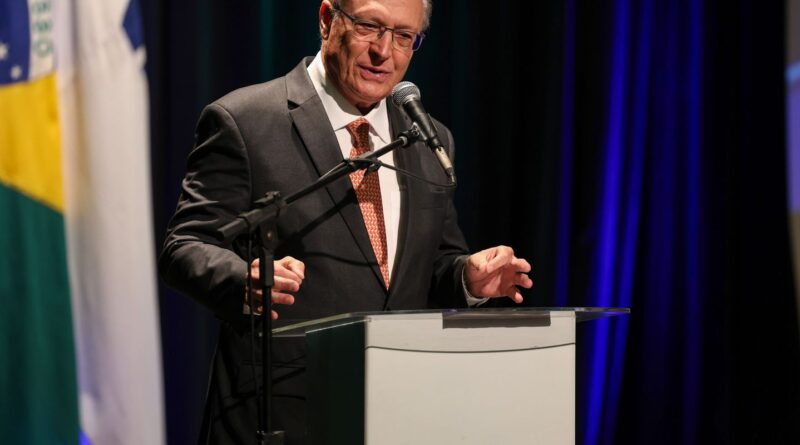 "Boa química" entre presidentes vai ajudar no tarifaço, diz Alckmin