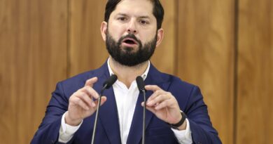 Boric e Petro se manifestam após condenação de Bolsonaro