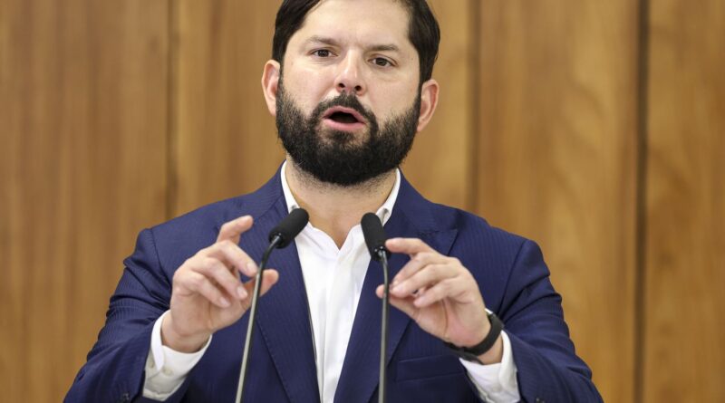 Boric e Petro se manifestam após condenação de Bolsonaro