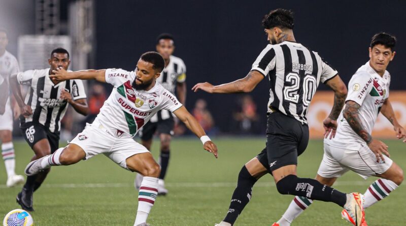 Brasileirão: Nacional transmite duelo entre Fluminense e Botafogo hoje