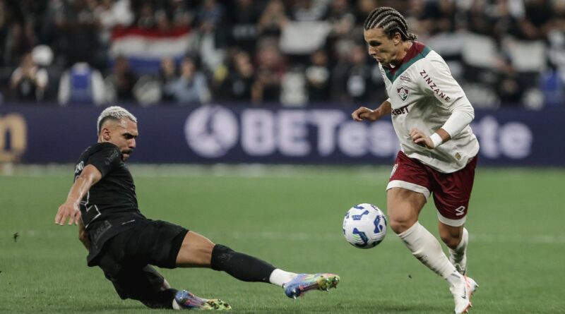 Brasileiro: Fluminense e Corinthians medem forças no Maracanã