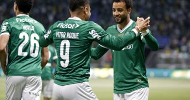 Brasileiro: Palmeiras joga no ritmo de Vitor Roque e goleia o Inter
