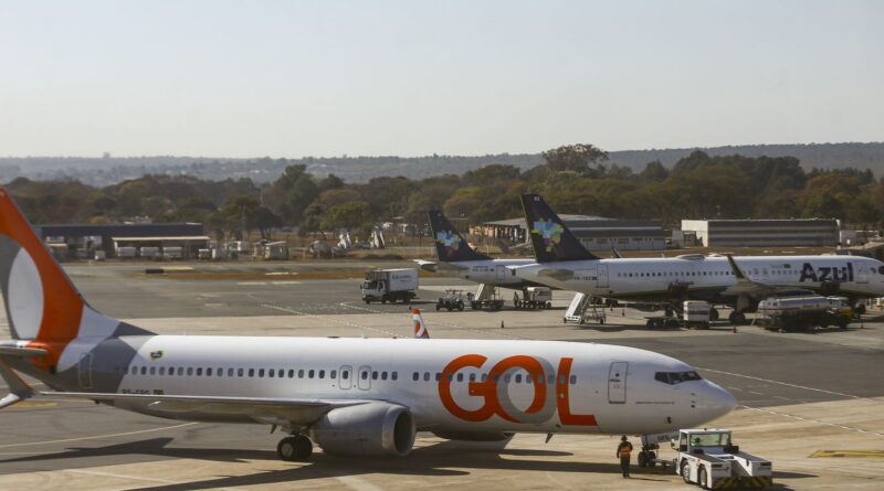 Cade dá 30 dias para Gol e Azul detalharem acordo de cooperação