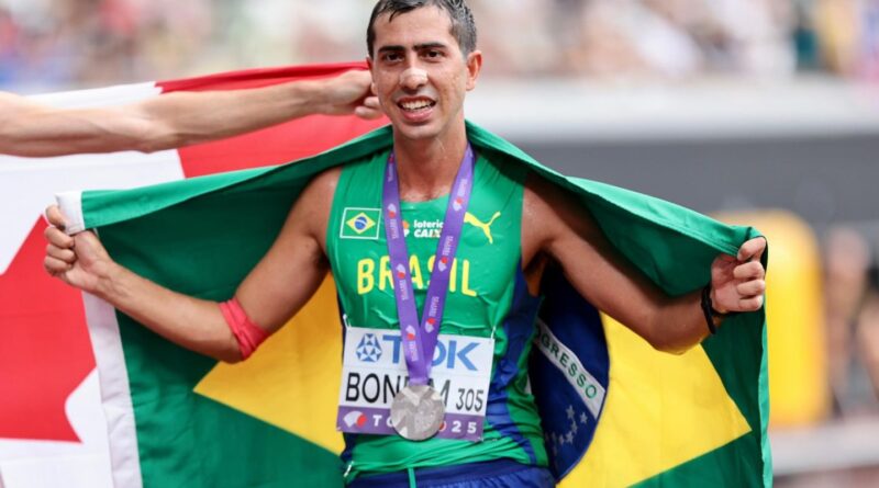 Caio Bonfim é prata na prova de 35 km do Mundial de Atletismo