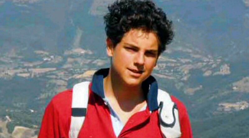 Canonização do 1º santo millennial acontece neste domingo no Vaticano