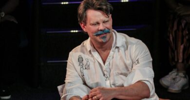 Carmo Dalla Vecchia fala sobre sobre a peça 'As Bruxas de Salém' no Arena dos Saberes