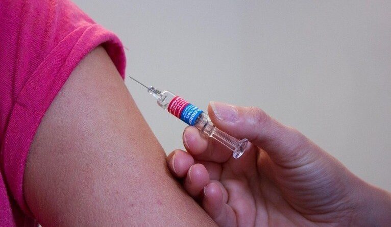 Casos recentes de meningite "B" em crianças preocupam pais e responsáveis