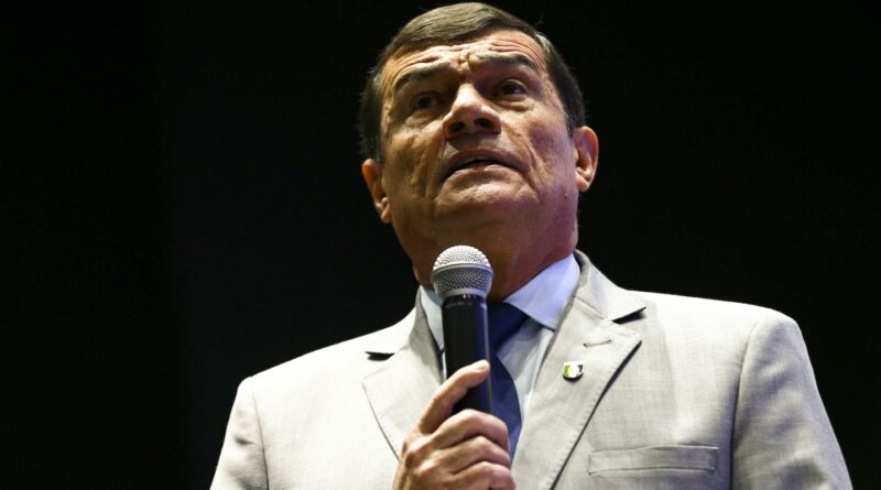 Defesa diz que ex-ministro atuou para demover Bolsonaro de golpe