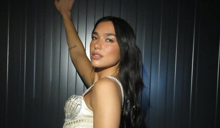 Dua Lipa faz cover da música “I’m Like a Bird”, de Nelly Furtado, em show; assista