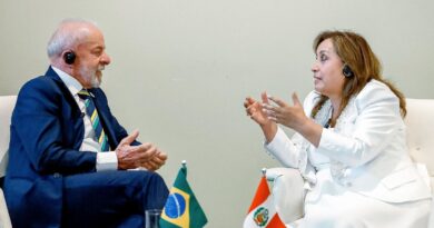 Em Nova York, Lula se reúne com Dina Boluarte, presidente do Peru
