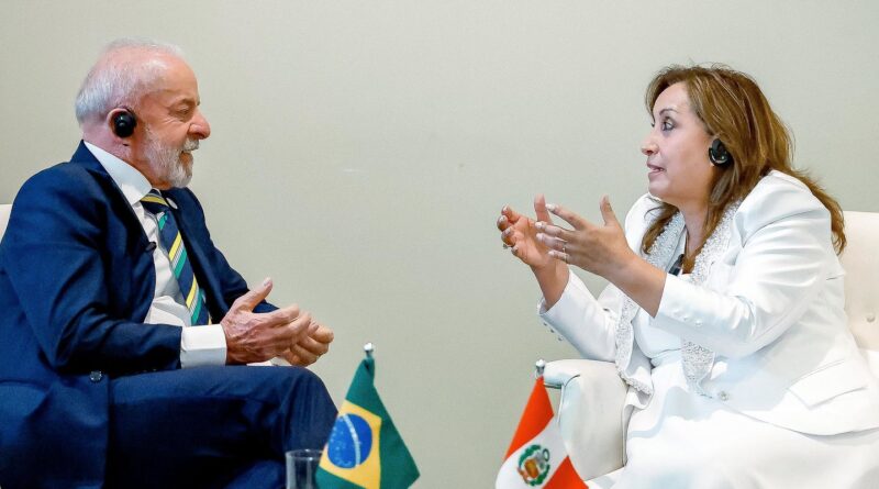 Em Nova York, Lula se reúne com Dina Boluarte, presidente do Peru