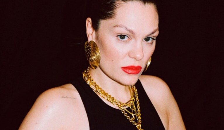 Em meio ao The Town, Jessie J trava batalha contra o câncer de mama e adapta show para o festival