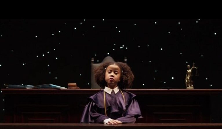 Emília usa imaginação para resolver conflitos no novo episódio de 'Mundo da Lua'