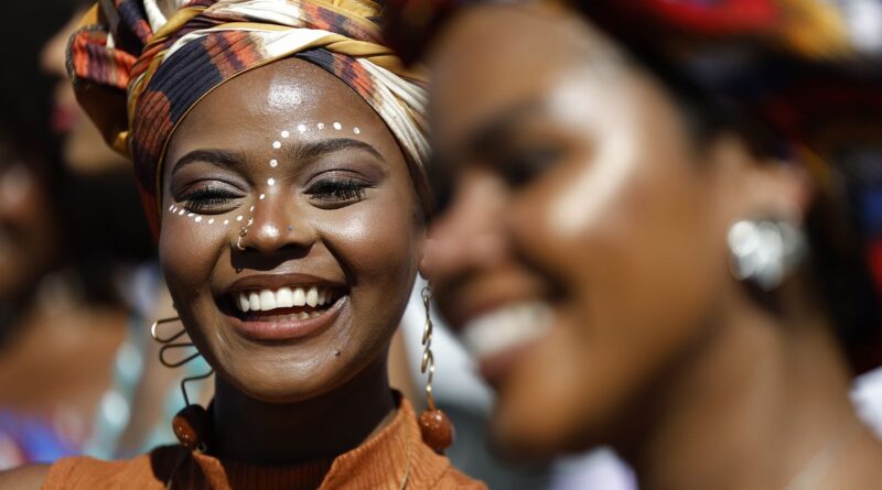 Especialistas defendem atenção específica para saúde da pele negra