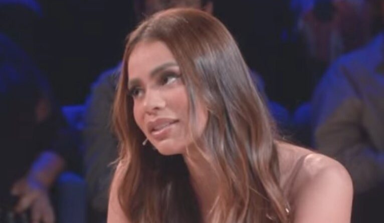 "Estou reaprendendo a viver, antes eu sobrevivia", conta a cantora Lexa no Arena dos Saberes