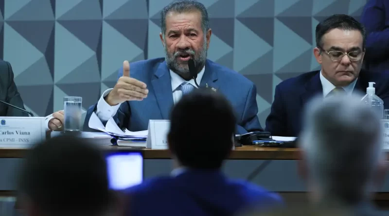 Ex-ministro Carlos Lupi admite falhas do governo em conter fraudes no INSS – Portal Momento