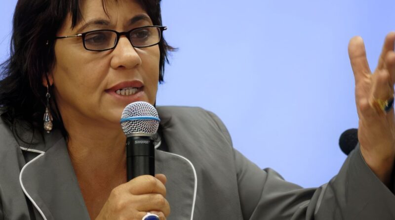 Ex-presidente da EBC lança livro sobre comunicação pública