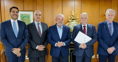 Fachin e Moraes convidam Lula para posse no STF