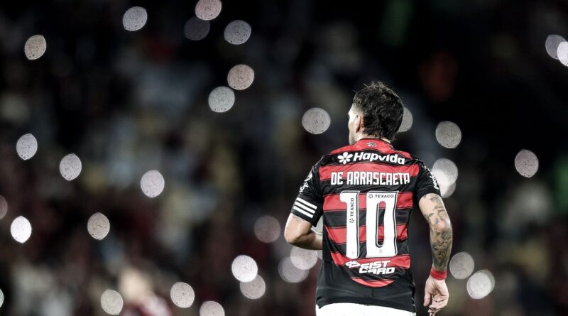Flamengo enfrenta Estudiantes pela Libertadores no Maracanã