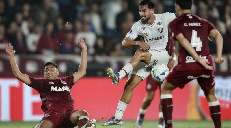 Fluminense sai em desvantagem diante do Lanús na Copa Sul-Americana