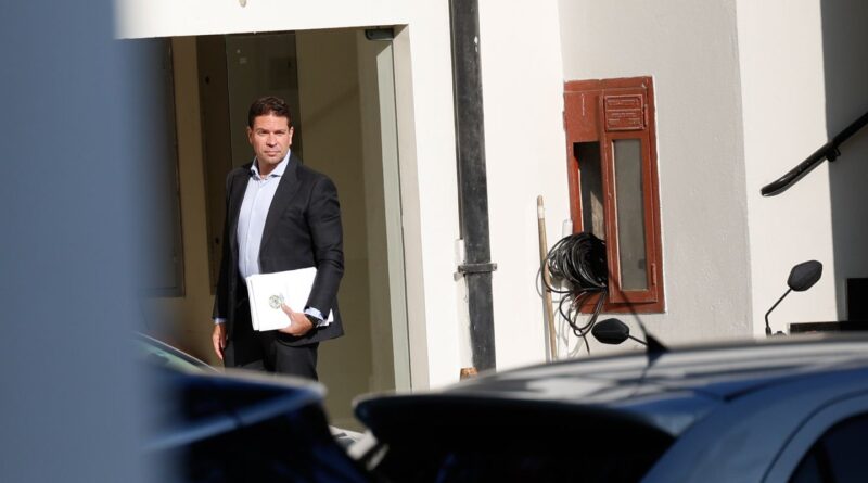 Fux vota por suspender todo processo sobre golpe contra Ramagem