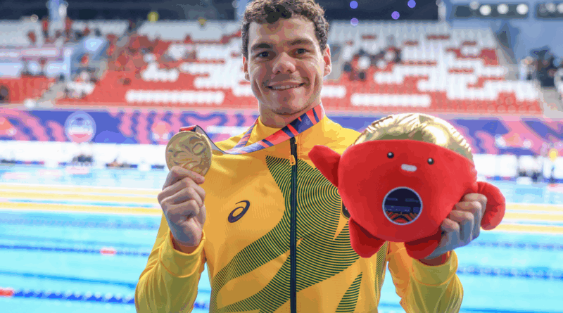 Gabriel Bandeira bate recorde no Mundial de natação de Singapura