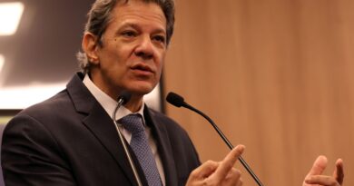 Haddad prevê queda dos juros "em breve" e 2026 "muito melhor"