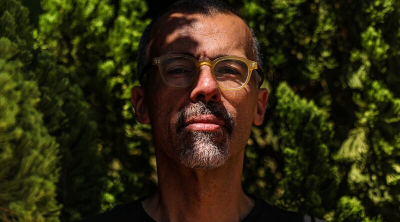 Jamil Chade relata desumanização de imigrantes sob Trump em ‘distopia’