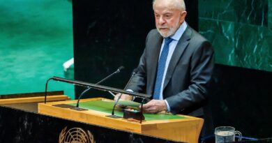 Lula diz que manifestações são “espetáculo da democracia” 