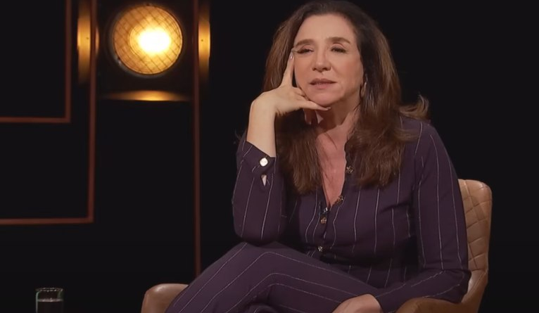 Marisa Orth relembra estreia no programa 'Revistinha'