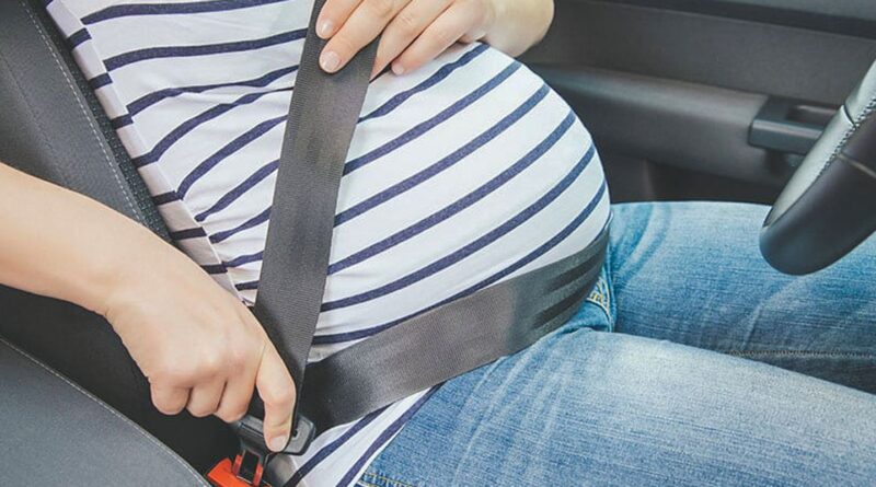Médicos alertam para cuidados no volante durante gestação e puerpério