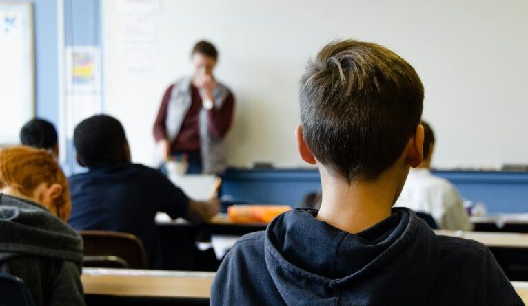 Menos de 40% dos alunos valorizam os professores, aponta pesquisa