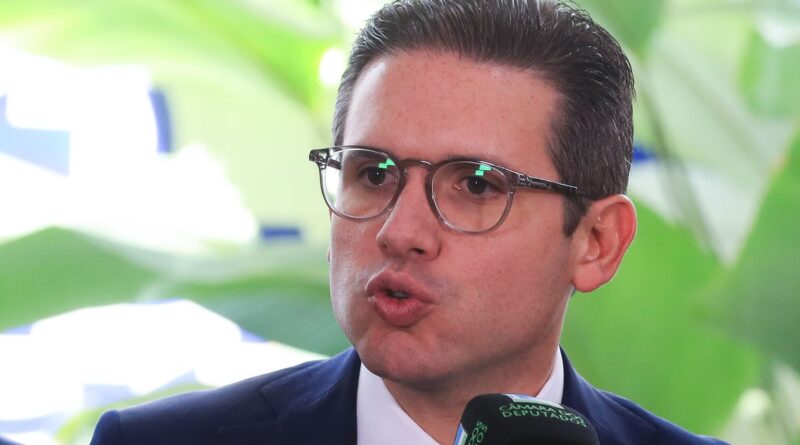 Motta pauta PEC que dificulta denúncias criminais contra parlamentares