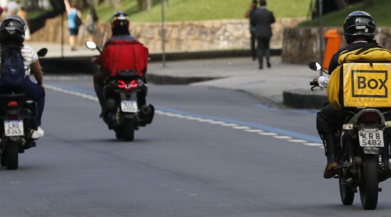 Número de trabalhadores por aplicativos cresce 170% em 10 anos, diz BC