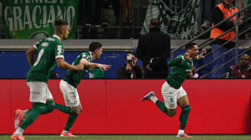 Palmeiras volta a derrotar o River e chega à semifinal da Libertadores