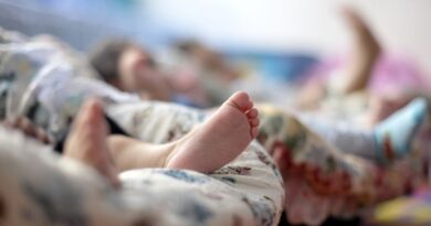 Por hora, 14 crianças são internadas por acidentes; saiba como evitar