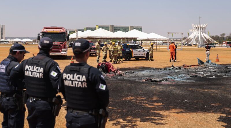 Preso por incendiar banheiros químicos vive em situação de rua, diz PM