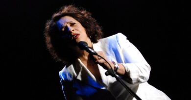 Rádio e TV Cultura homenageiam Gal Costa, que completaria 80 anos nesta sexta (26)